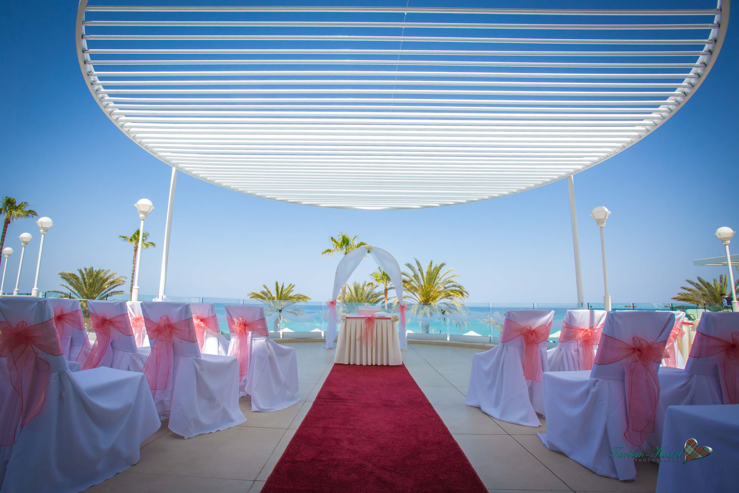 Book your wedding day in Sunrise Beach Hotel